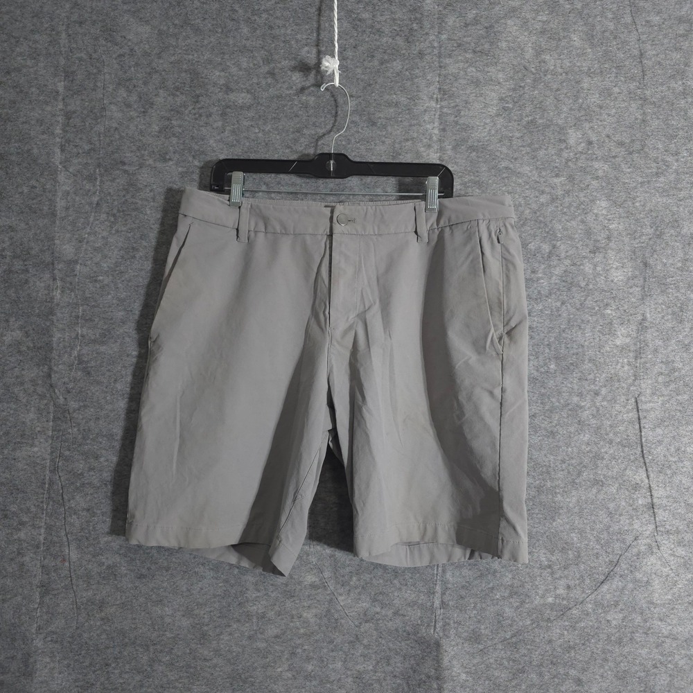 Lululemon Commission Classic Fit Shorts Mens Gray Chino Golf Size 36 Lightweight